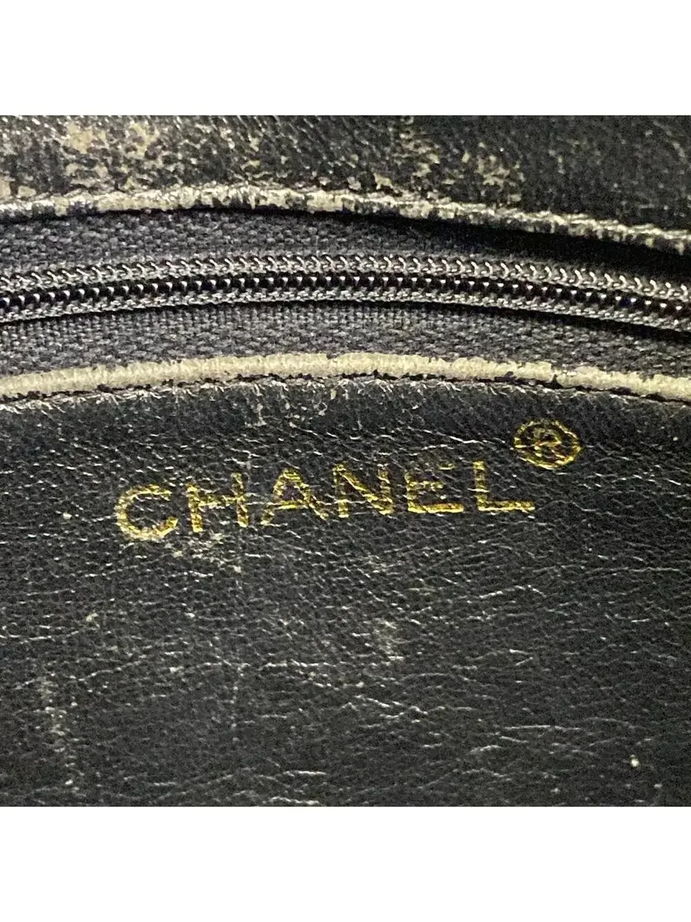 CHANEL elevate your